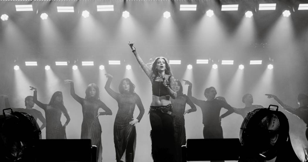 Xanthi Reloaded: Η Ελένη Φουρέιρα απογείωσε με την ενέργειά της τον παλμό των Θρακικών Λαογραφικών Εορτών